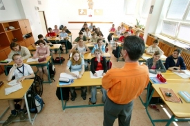 Ministerstvo se ptá: jak je to s ženami a muži na školách?