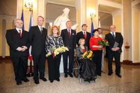 Premiér uvedl nové ministry do vlády.