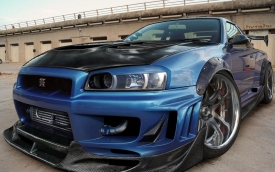 Sprasit se dá i Nissan Skyline GT-R, když se snažíte.