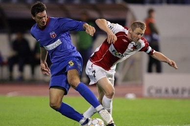Slavia v zápase proti Steaue. Slavia v zápase proti Steaue.