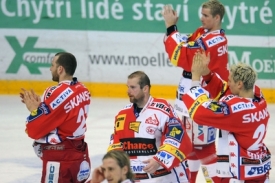 Hokejist&eacute; Slavie po p&aacute;t&eacute;m fin&aacute;le play-off.