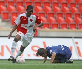 Amadou Ciss&eacute; na testech ve Slavii.