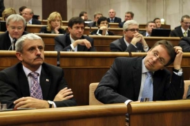Slovenský parlament, lavice opozice.