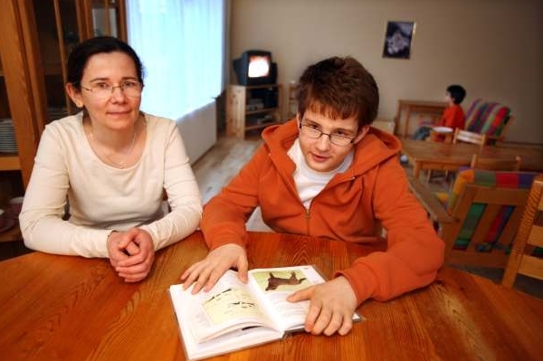 Pěstounka Mária Smelá a její Vašek.