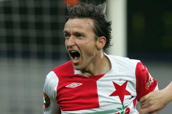 Vladimír Šmicer se stal hlavní osobností pražského derby.