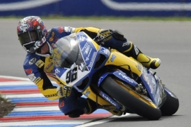 Český závodník Jakub Smrž na mistrovství světa superbiků.