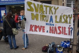 Aktivisté bojují za práva kaprů.