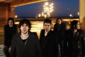 Skupina Snow Patrol s&aacute;z&iacute; na komunikačn&iacute; novinku.