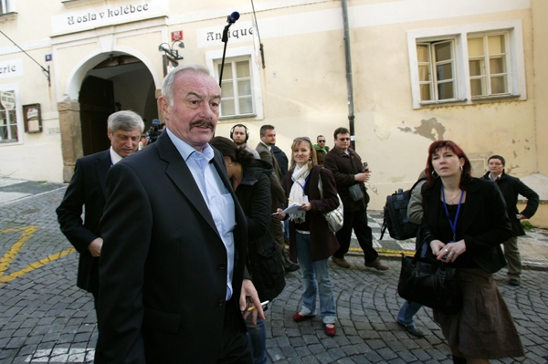 Přemysl Sobotka bude znovu kandidovat na předsedu Senátu.
