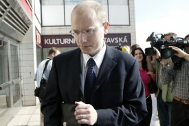 Sociální demokraté jdou do boje proti Topolánkově vládě.