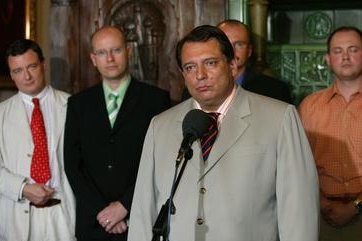 Členové ČSSD a její předseda Jiří Paroubek