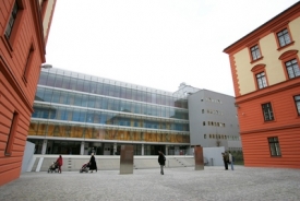 Do justičního areálu na Míčánkách dnes Černý nepřišel