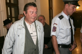 Odsouzen&yacute; Lubom&iacute;r Kratochv&iacute;l