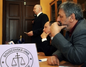 Soudci varují: Případy typu Tereza Smutná se mohou opakovat.