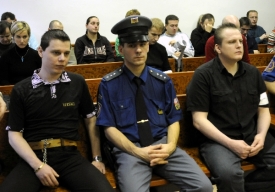 Krajsk&yacute; soud v Ostravě dnes uložil tresty za pa&scaron;ov&aacute;n&iacute; drog.