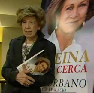 Autorka biografie kr&aacute;lovny Sofie představuje a h&aacute;j&iacute; svou knihu.