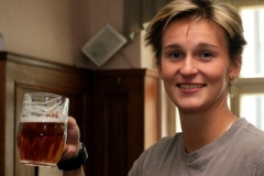Mistryně světa v hodu oštěpem Barbora Špotáková v pražské restauraci u Pinkasů, kde se setkala s novináři.