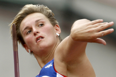 Barbora Špotáková při hodu oštěpem.