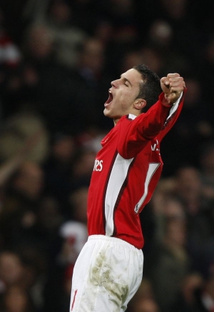 Robin van Persie se raduje z gólu.
