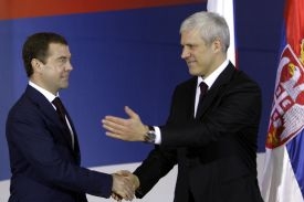 Vzájemnost mezi Moskvou a Bělehradem. Medvěděv s Tadičem.