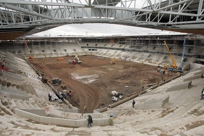 Nově budovaný stadion fotbalistů Slavie v Praze-Edenu.
