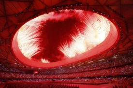 Zahajovací ceremoniál na Národním stadionu v Pekingu.