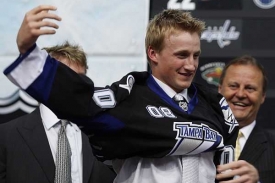Steven Stamkos, jednička leto&scaron;n&iacute;ho draftu hokejov&yacute;ch naděj&iacute; NHL.