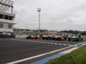 Český seriál Caterham Race Academy v Čechách odstartuje příští rok.