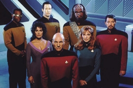 Star Trek s Patrickem Stewartem jako kapitánem Jean-Lucem Picardem. 