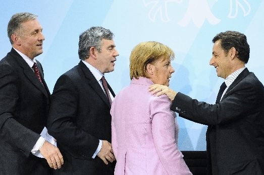Mirek Topolánek má mezi evropskými státníky nelehkou úlohu.