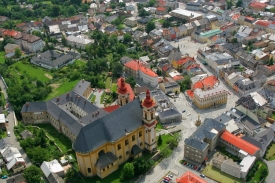 Šternberk přestane finančně podporovat majitele historických domů. Šternberk přestane finančně podporovat majitele historických domů.
