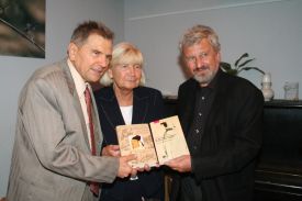 Kmotry byli Eva Kantůrková a Jan Cimický