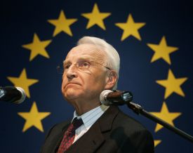 Stoiber na simulaci Evropského parlamentu na gymnáziu v Ingolstadtu