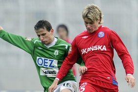 Nováček fotbalové reprezentace Marek Střeštík (vpravo).