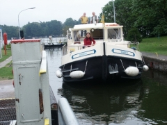 Zdymadla dokáží plavby chtivé turisty pěkně potrápit. Na trase Müritz-Havel jsou naštěstí v dostatečném odstupu.