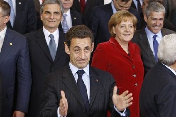 Vrcholní představitelé členských států EU na summitu v Bruselu.