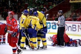 Hokejist&eacute; &Scaron;v&eacute;dska se raduj&iacute; z evropsk&eacute;ho triumfu