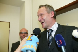 Pře o činžovní dům mezi Svobodou a charitními spolky pokračuje. Pře o činžovní dům mezi Svobodou a charitními spolky pokračuje.