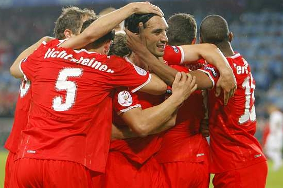 Radost fotbalistů Švýcarska z výhry nad Portugalskem.