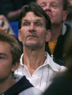 Patrick Swayze značně pohubnul. Léčba rakoviny je prý však úspěšná.