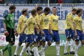 Fotbalisté Teplic se radují z vítězství nad Zlínem.