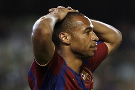 Thierry Henry v dresu Barcelony ještě nenašel svou dřívější formu.