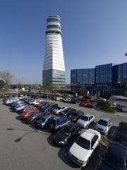 Vídeňský Schwechat krade Ruzyni zákazníky. Vídeňský Schwechat krade Ruzyni zákazníky.