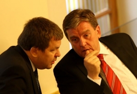 Petr Tluchoř (ODS) a Miloslav Vlček (ČSSD).