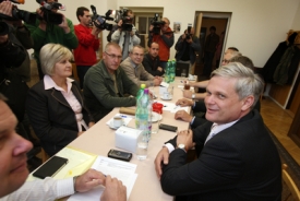Vlastimil Tlustý se zpovídal funkcionářům ODS v Rakovníku.