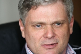 Vlastimil Tlustý podpoří vše, co povede ke skutečnému snížení daní.