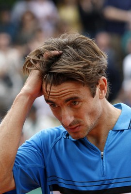 Tommy Robredo při zápase s Radkem Štěpánkem.