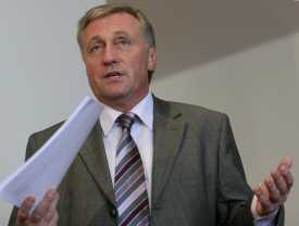 Premiér Mirek Topolánek