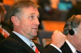 Mirek Topol&aacute;nek