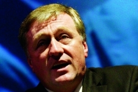 Premiér Mirek Topolánek